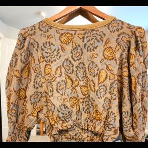 Long sleeve crop blouse size XS